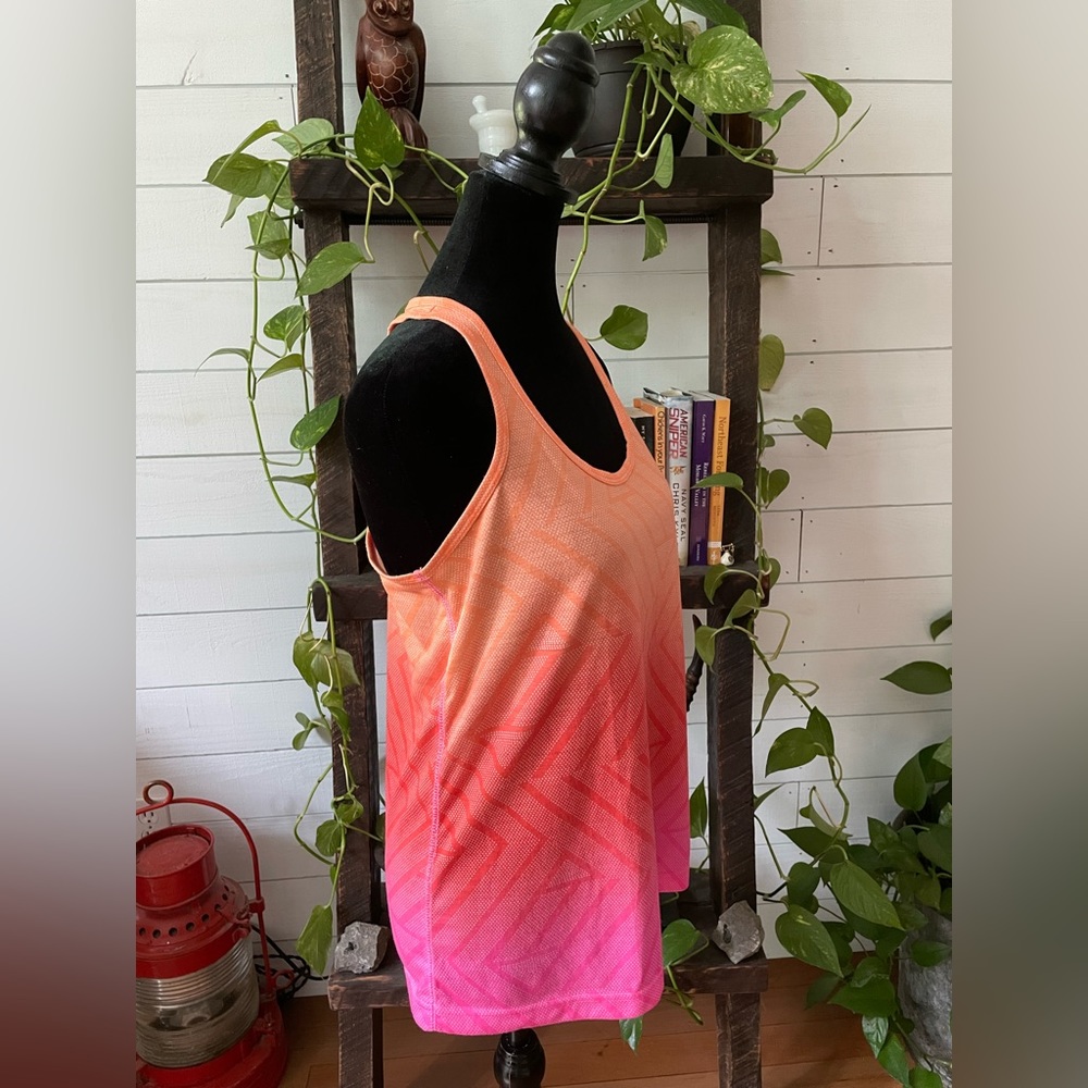 Xersion: Muscle Tank Top - Picture 12 of 14